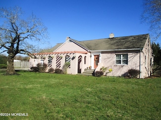 65 Riverwood Dr, Toms River, NJ 08755