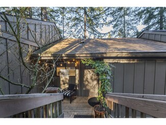 204 Trailside Loop, Eugene, OR 97405