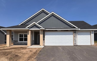 17963 Grantham Ln, Lakeville, MN 55044