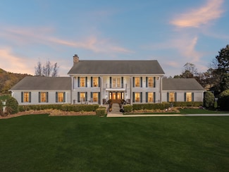 2600 Clanton Rd, Lawrenceburg, TN 38464