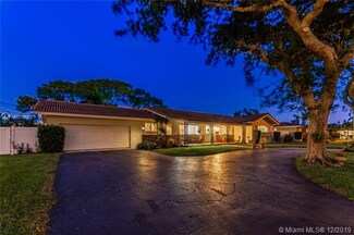 872 W Tropical Way, Plantation, FL 33317