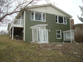 14176 View Dr, Camden, MI 49232
