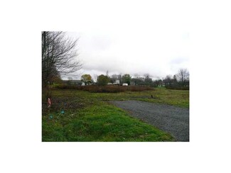 325 Latonka Dr, Mercer, PA 16137