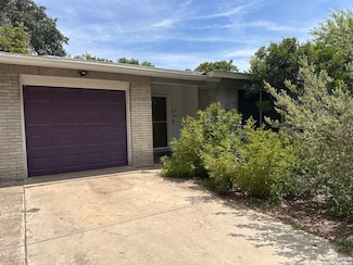 511 Redcliff Dr, San Antonio, TX 78216