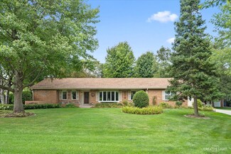 6S130 W Ridge Dr, Aurora, IL 60506
