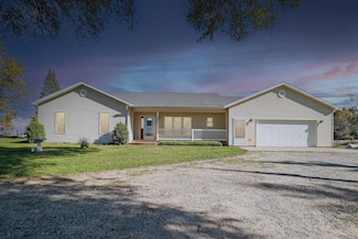 7333 S Shepherd Rd, Shepherd, MI 48883