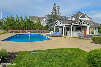 288 Dutchmans Point Rd, Brick Township, NJ 08738
