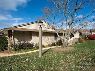 112 Clubwood Ct, Asheville, NC 28803