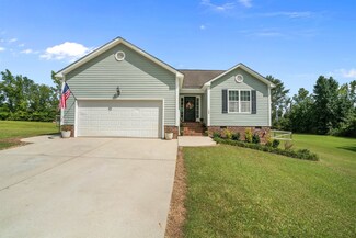 122 Fox Chase Ln, Smithfield, NC 27577