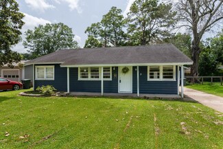 925 Peyton Dr, Beaumont, TX 77706