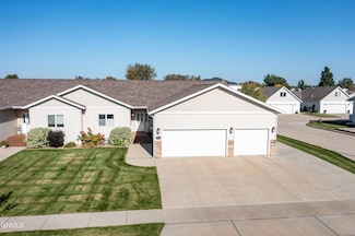 804 Santa fe Ave, Bismarck, ND 58504