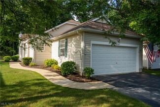 3867 Woodbury Oval Unit 101, Stow, OH 44224