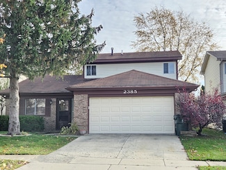 2385 Goldfinch St, Woodridge, IL 60517