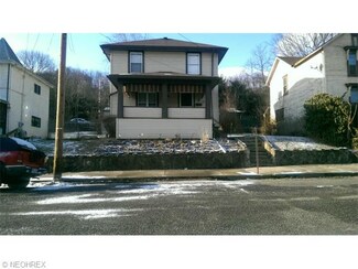 1811 Chester Ave, Wellsville, OH 43968