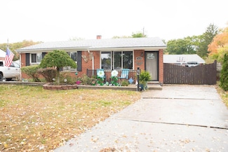 38236 Westvale St, Romulus, MI 48174