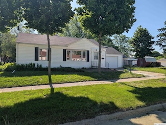 2003 S Georgia Ave, Mason City, IA 50401