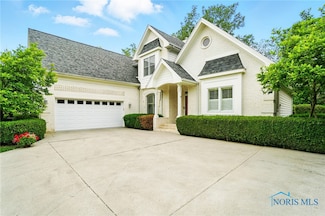 3236 Deep Water Ln, Maumee, OH 43537