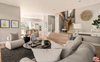 2421 Creston Way, Los Angeles, CA 90068