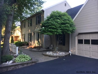 23 Placid Ln, Glenmont, NY 12077