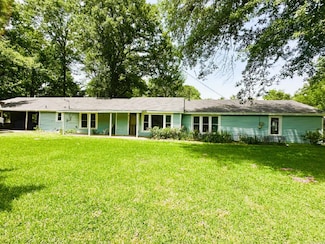 212 Mcmahan St, Crossett, AR 71635
