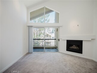 5520 Owensmouth Ave Unit 308, Woodland Hills, CA 91367