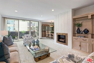 809 S Bundy Dr Unit 211, Los Angeles, CA 90049