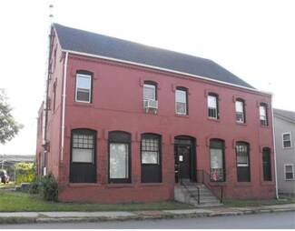 18 West St, Chicopee, MA 01013