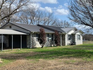 30520 S Fish Creek Rd, Stigler, OK 74462