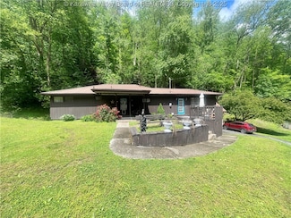 731 85th St, Charleston, WV 25315