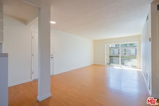 25730 Player Dr Unit S4, Valencia, CA 91355