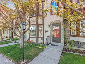 890 E Hamlet Cir N, Midway, UT 84049
