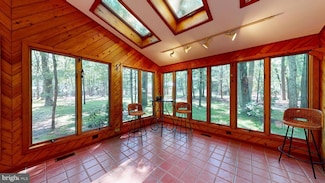 5 Pleasant Mill Ct, Medford, NJ 08055