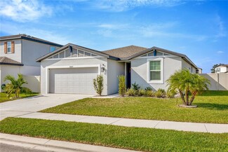 38877 Opal Willow Ln, Zephyrhills, FL 33540
