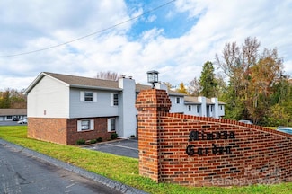 123 23rd St NW Unit E, Hickory, NC 28601