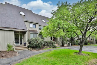 11 Belmont Ct Unit UN51, Bedford, NH 03110