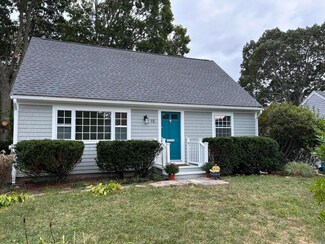 15 Harrington St, Teaticket, MA 02536
