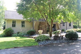 2780 Lewiston Plank Rd, Burkeville, VA 23922