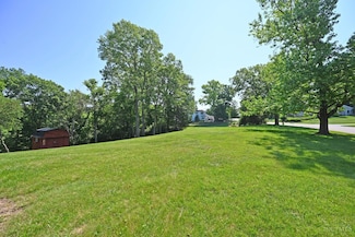 6690 Hitchingpost Ln, Cincinnati, OH 45230