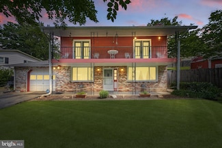 19007 Red Oak Ln, Triangle, VA 22172