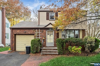 154 Degraw Ave, Teaneck, NJ 07666