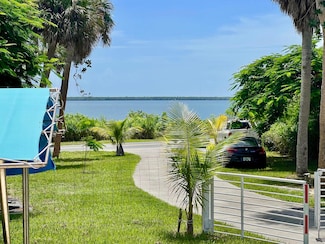 6807 S Indian River Dr, Fort Pierce, FL 34982