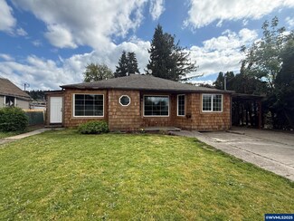 1883 Kalmia St, Sweet Home, OR 97386