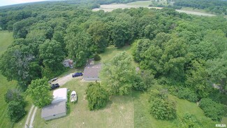 27425 Quarton Rd, Palmyra, IL 62674