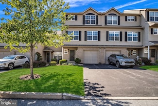 271 Thrush Dr, Hummelstown, PA 17036