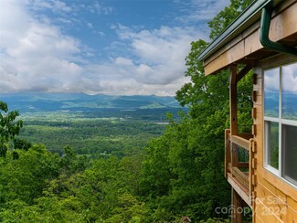 211 Sugar Creek Ln, Fletcher, NC 28732