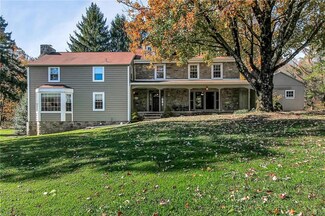 36 Lobachsville Rd, Fleetwood, PA 19522