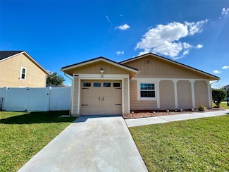 880 Nelson Dr, Kissimmee, FL 34758