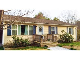 4 Independence Ave, Kingston, NH 03848