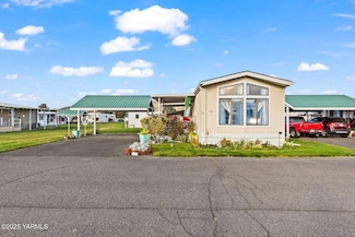 3601 Castlevale Rd Unit 14, Yakima, WA 98902