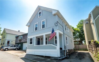 9 Underwood Ct, Newport, RI 02840